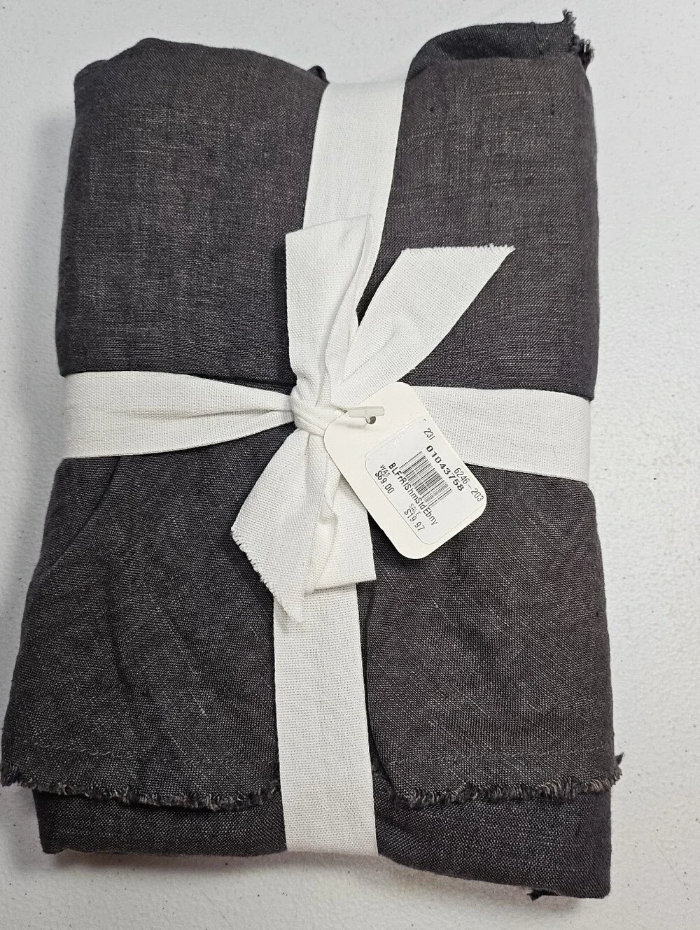 (1) Pottery Barn Belgian Flax Linen Fringe Ruffle Standard Sham Ebony READ